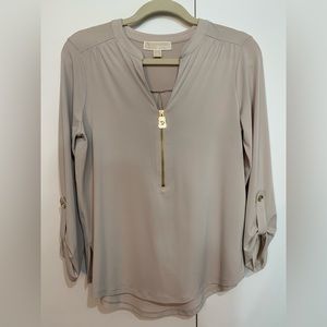 Michael Kors taupe silky work blouse front zip size S NWOT 3/4 inch sleeves